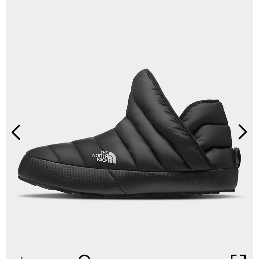NWOT North Face Thermoball Traction Slipper Booties
